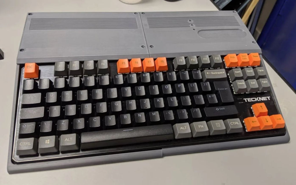 Mister FPGA Wedge case for tenkeyless keyboards